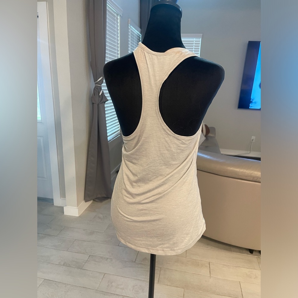 Vuori Racerback Athletic Tank Top S - Picture 3 of 4
